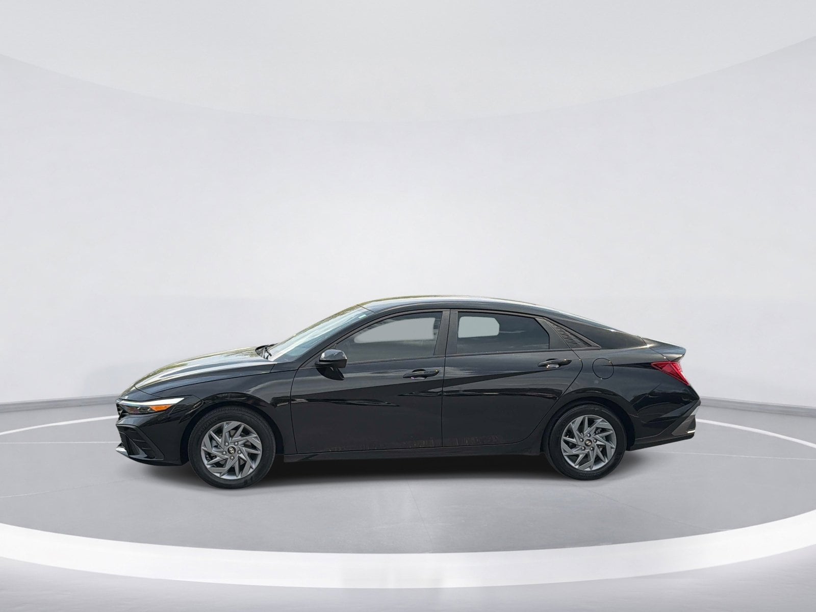 2025 Hyundai Elantra Hybrid Blue photo 5