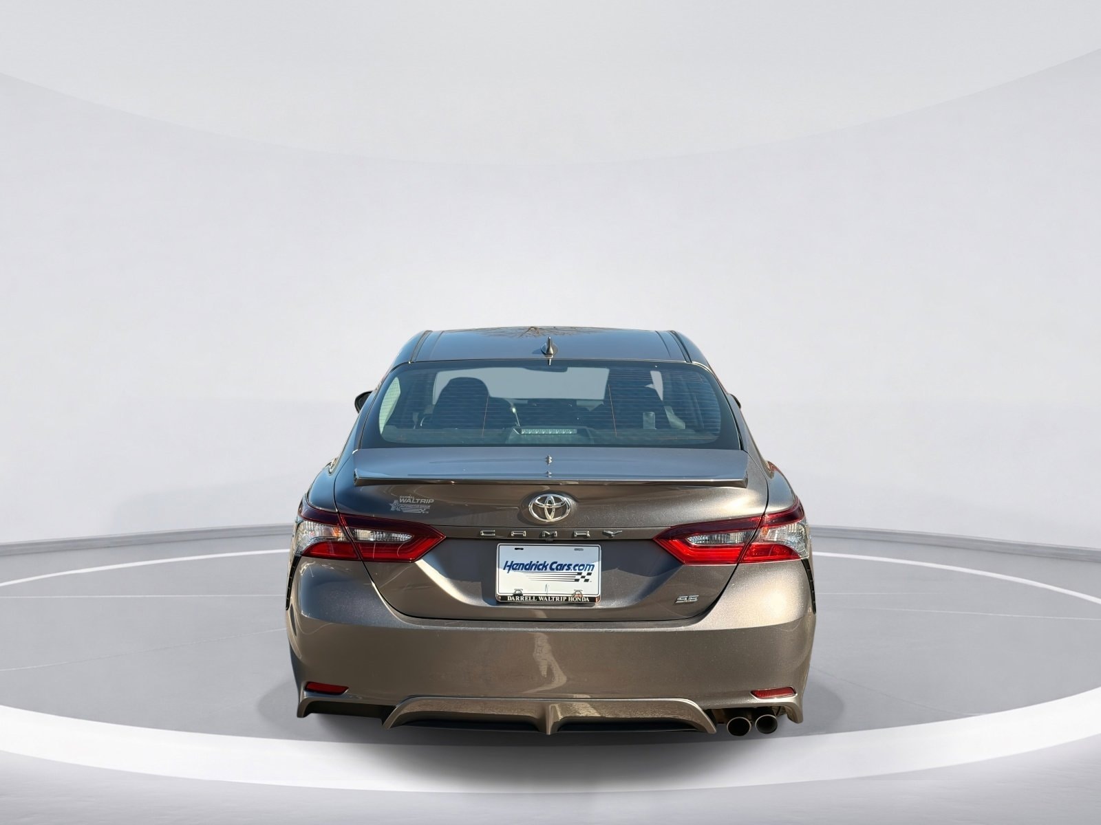 2024 Toyota Camry SE photo 3