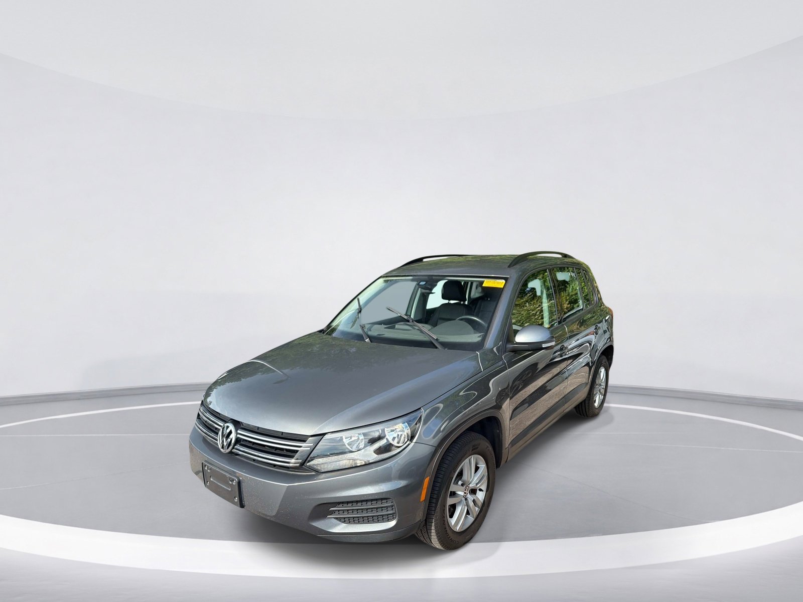 2016 Volkswagen Tiguan S photo 5