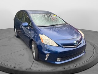 2013 Toyota Prius v Five Wagon