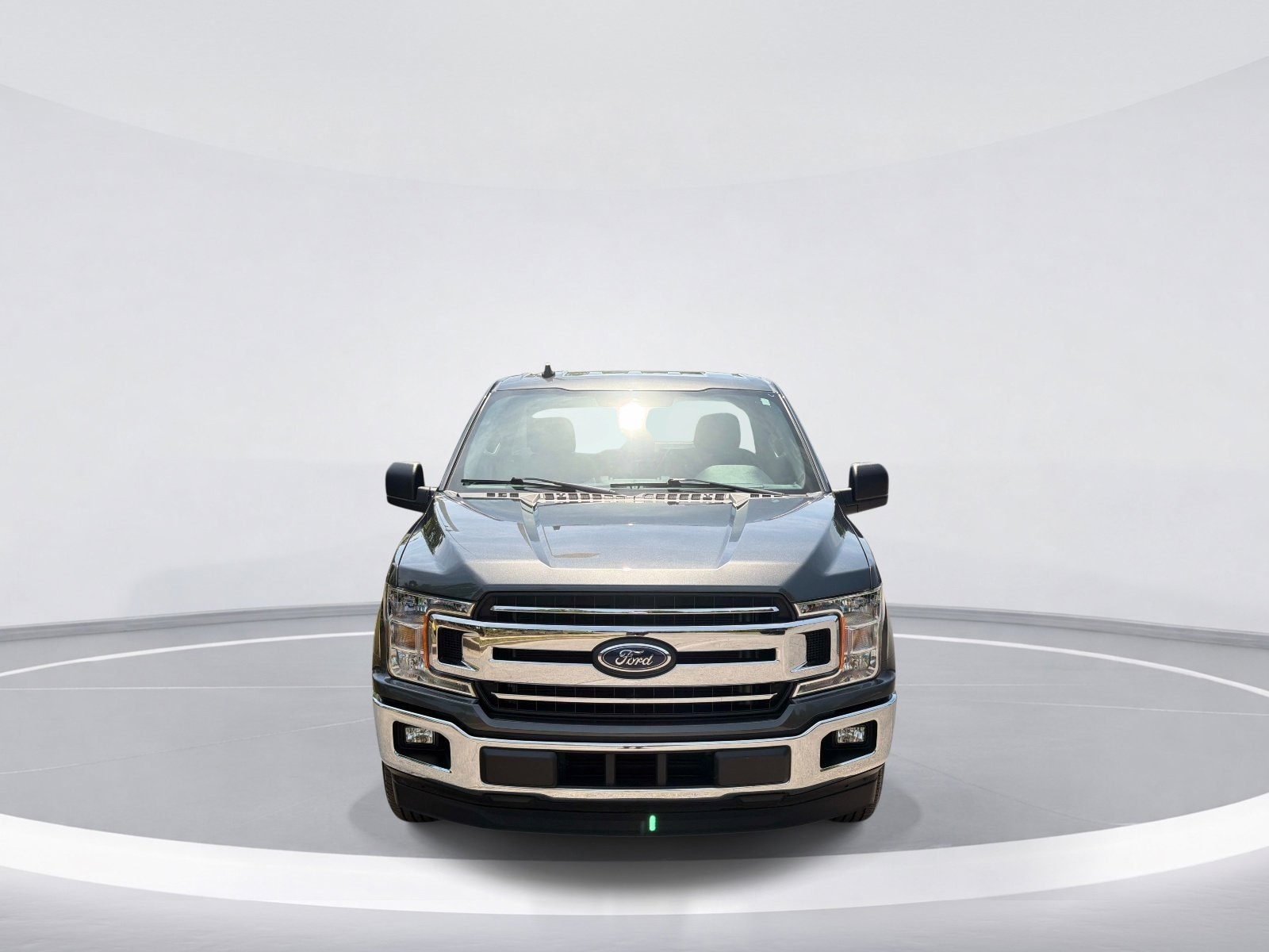2020 Ford F-150 XLT photo 2