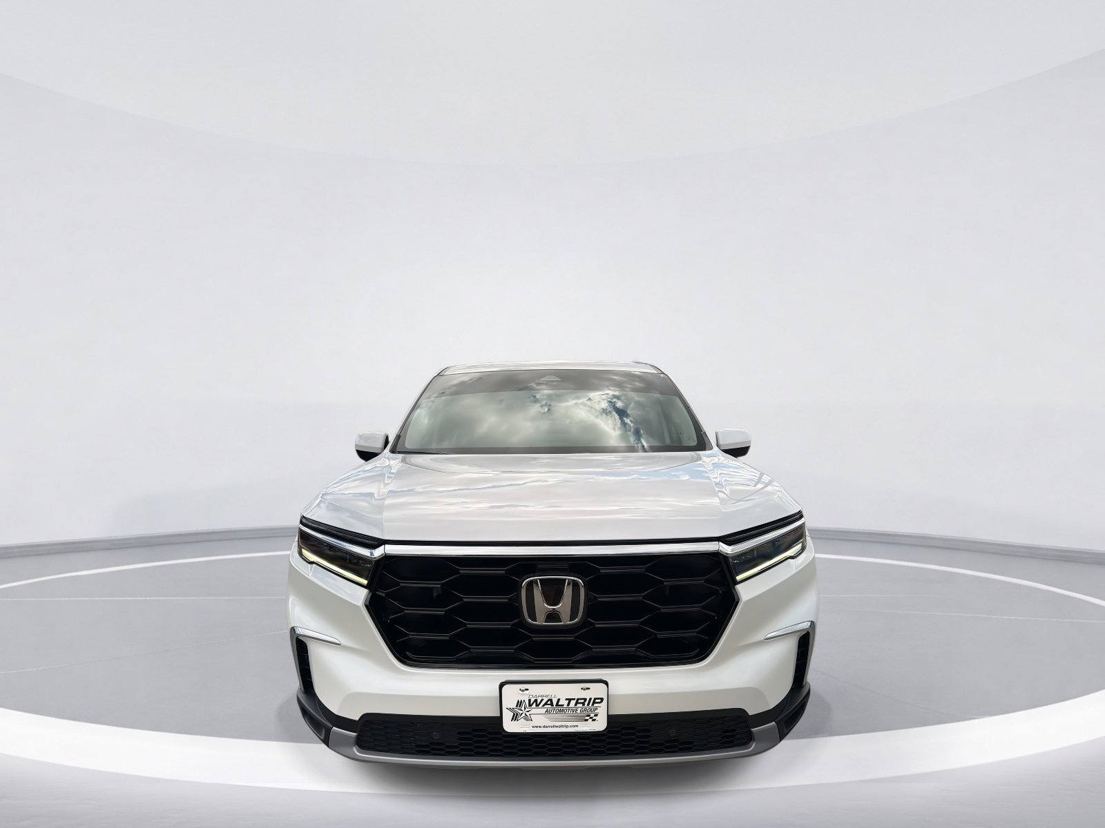 2023 Honda Pilot Touring photo 2