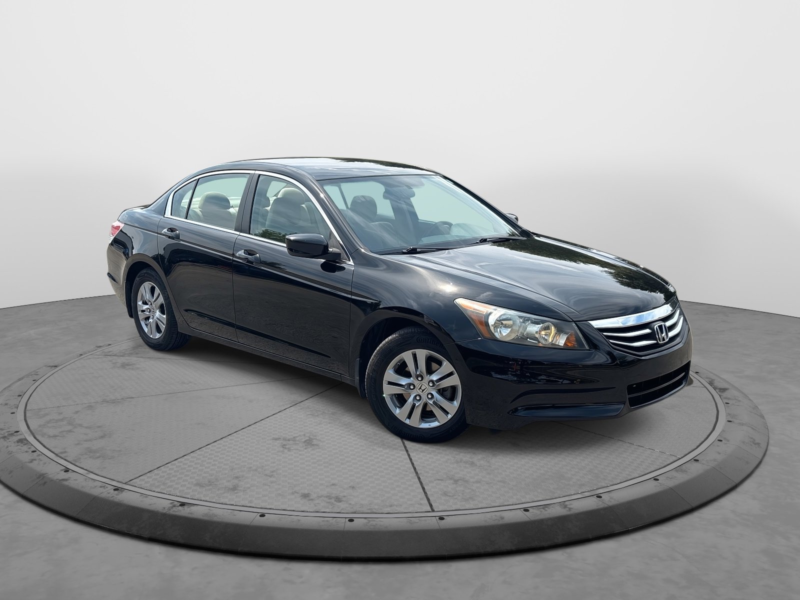 2011 Honda Accord LX-P photo 2