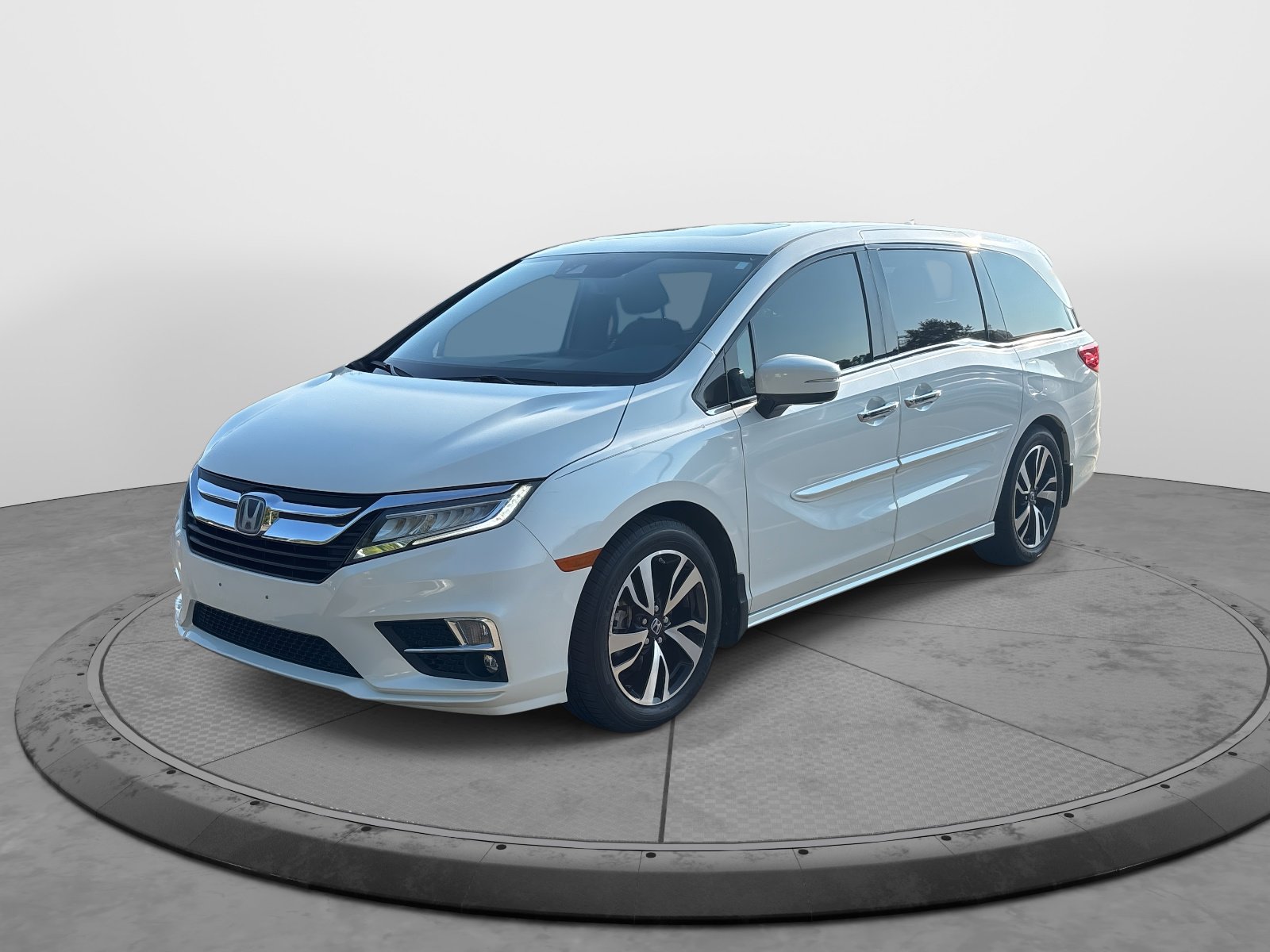 2018 Honda Odyssey Elite photo 3