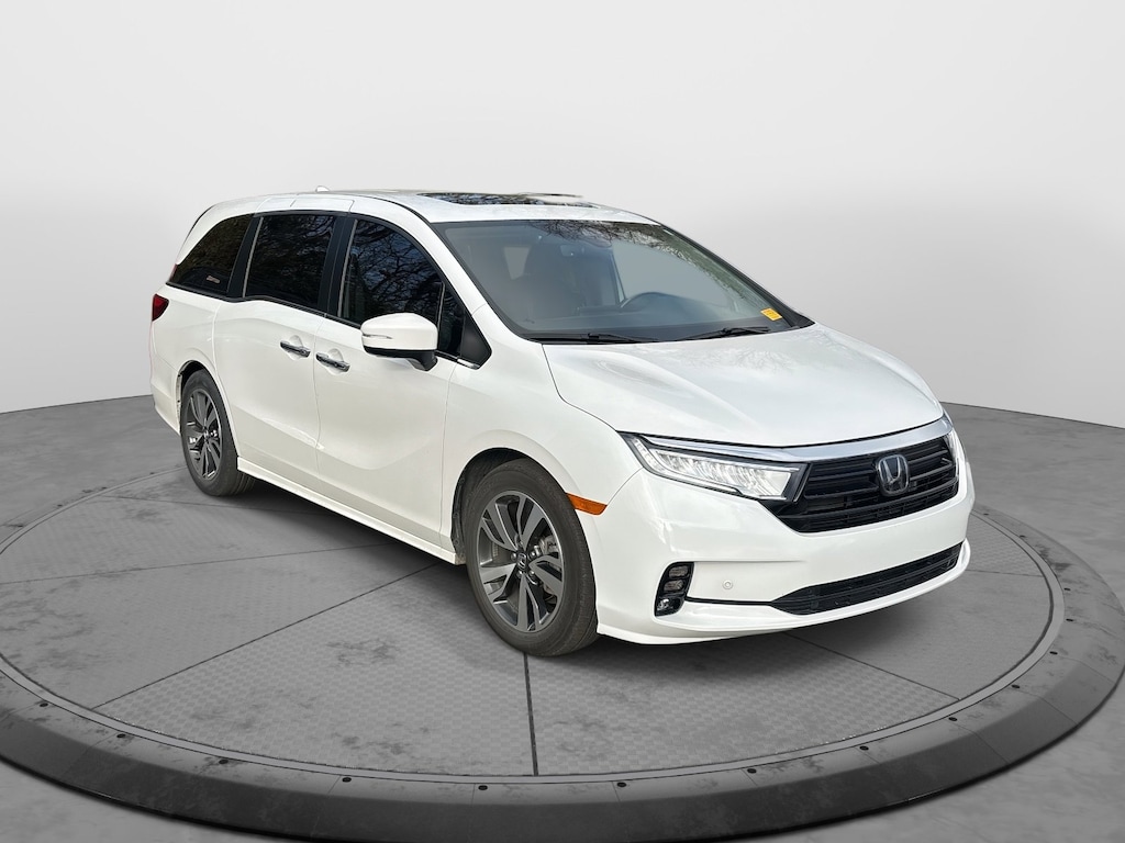 Certified 2022 Honda Odyssey Touring Minivan