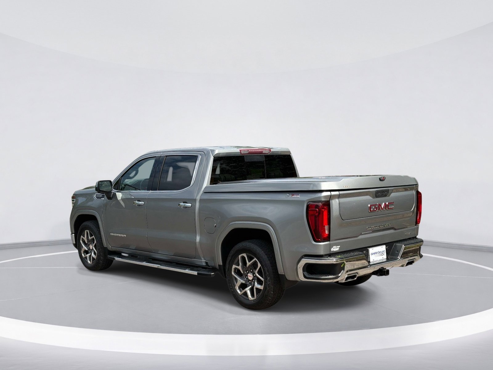 2023 GMC Sierra 1500 SLT photo 5