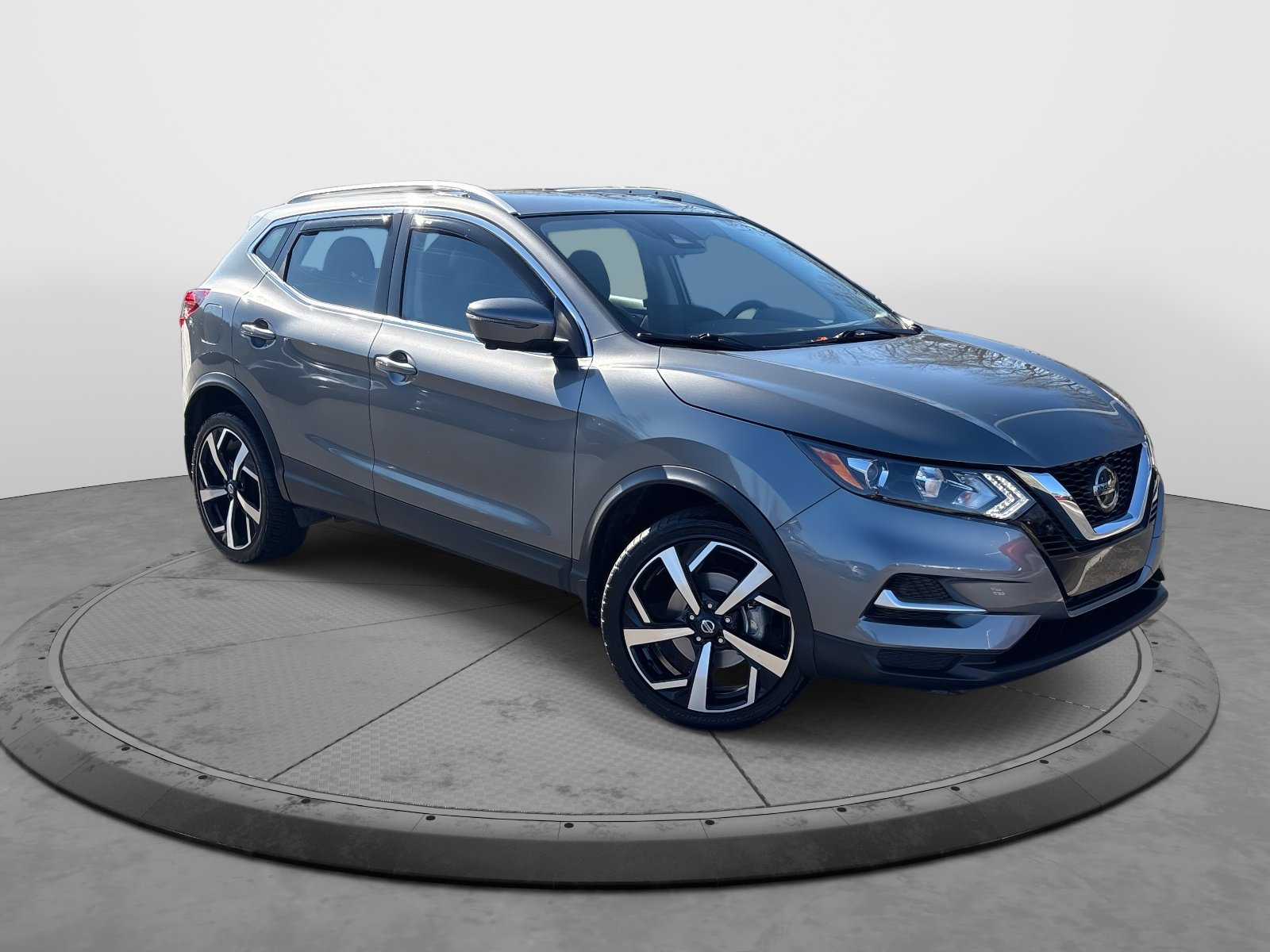 2022 Nissan Rogue Sport SL photo 2