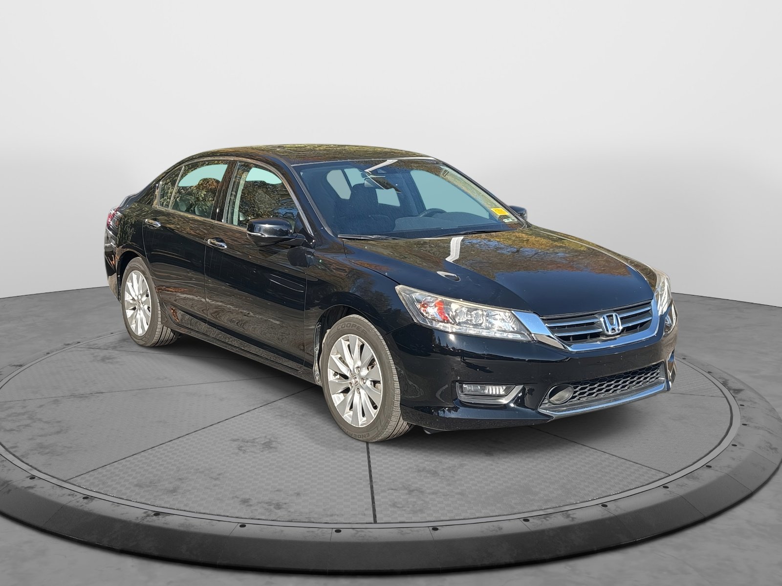 2015 Honda Accord Touring photo 2