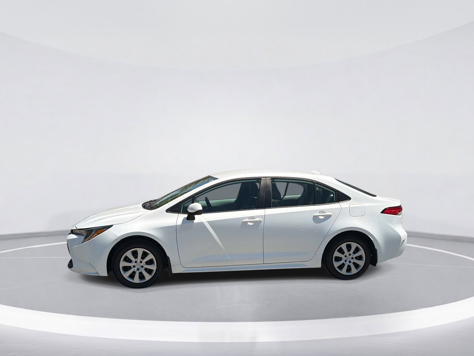 2022 Toyota Corolla LE photo 5