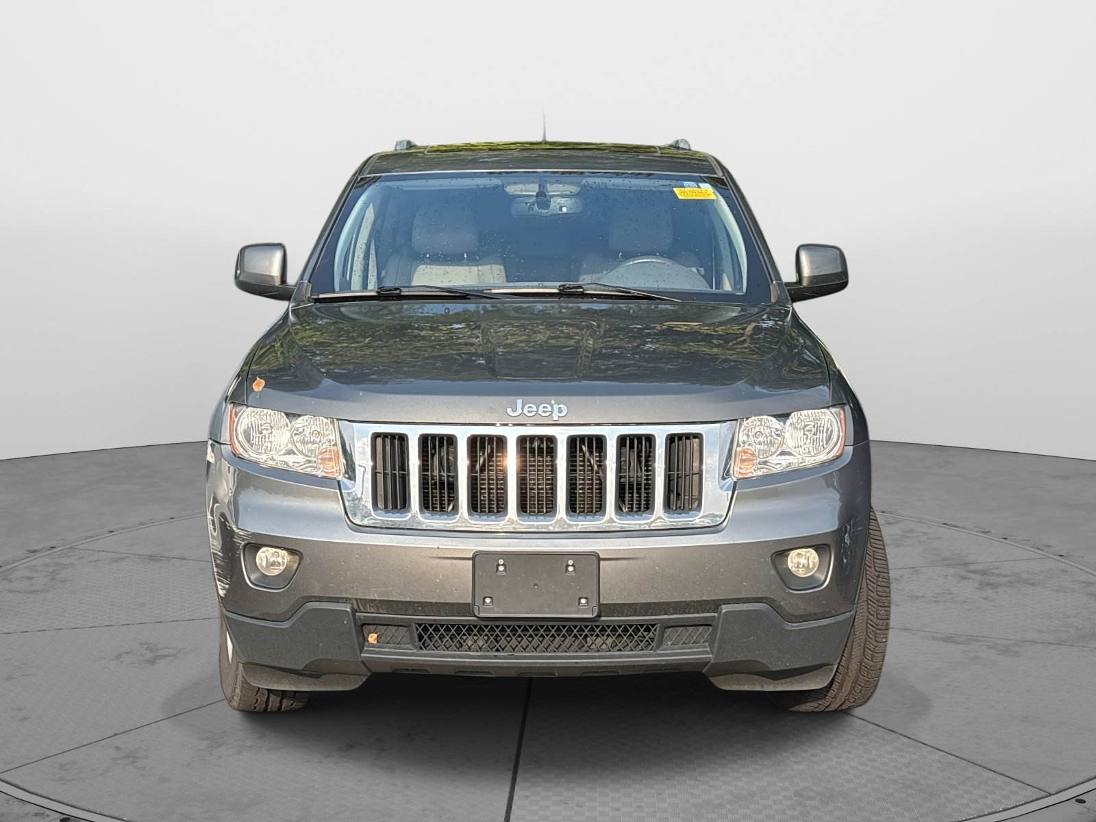 2012 Jeep Grand Cherokee Laredo photo 2