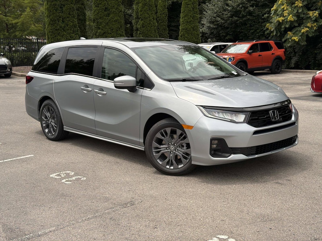 New 2026 Honda Odyssey Touring Minivan