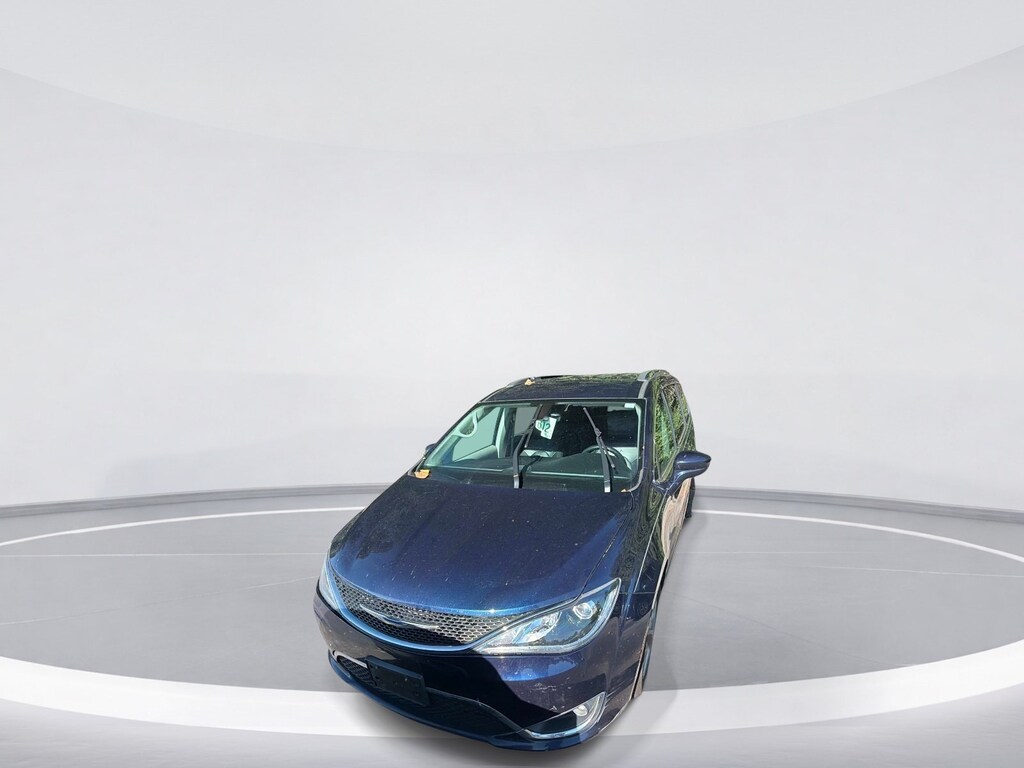 Used 2018 Chrysler Pacifica Touring L Minivan