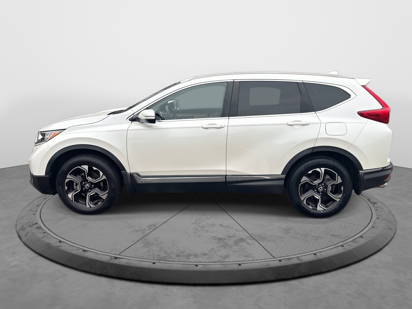 2018 Honda CR-V Touring photo 5