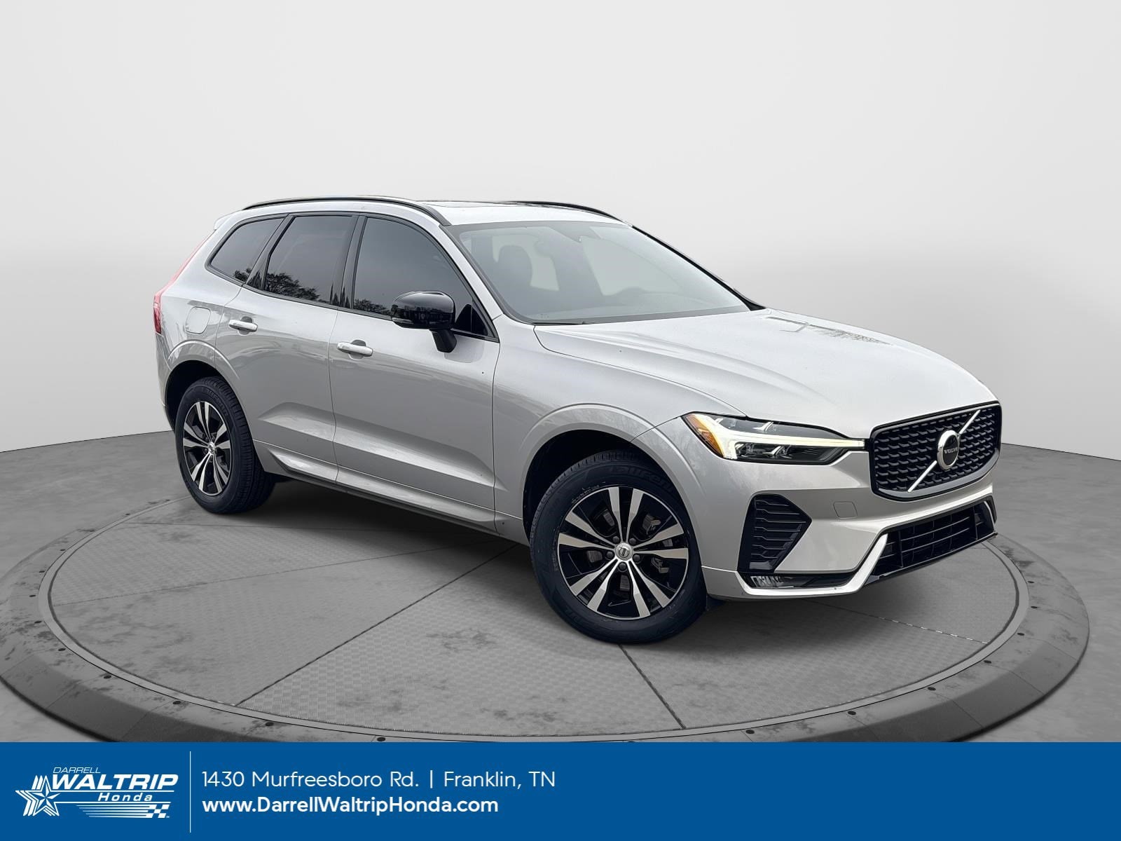 2024 Volvo XC60 Core's photo