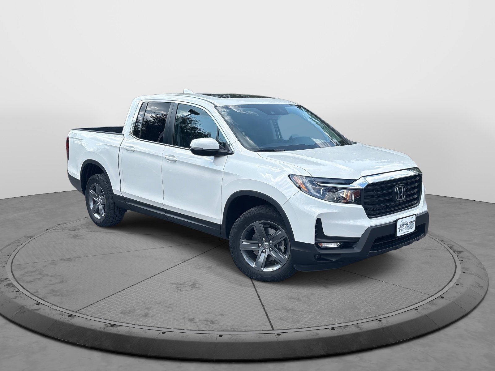 2023 Honda Ridgeline RTL photo 2