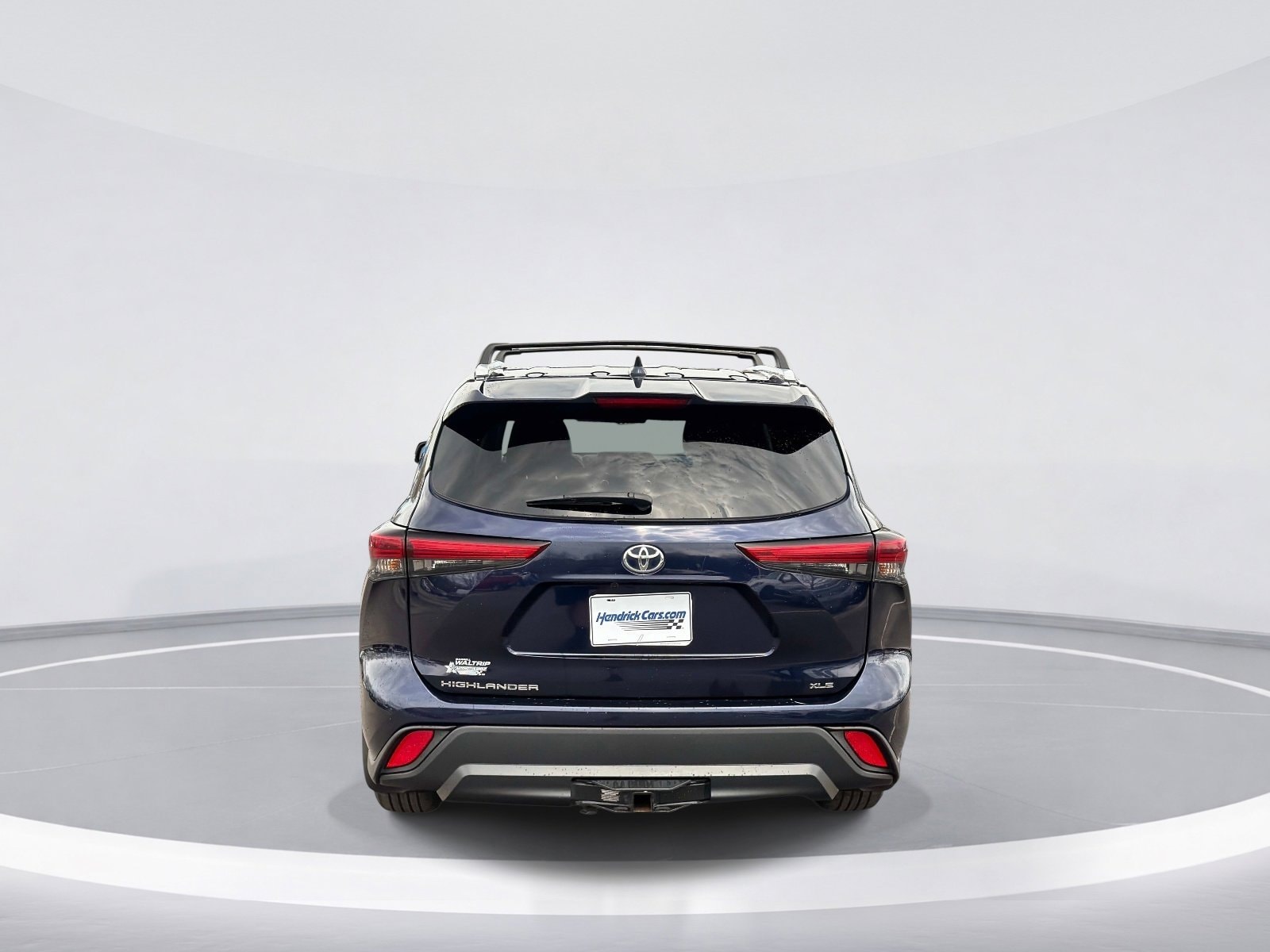 2023 Toyota Highlander XLE photo 3