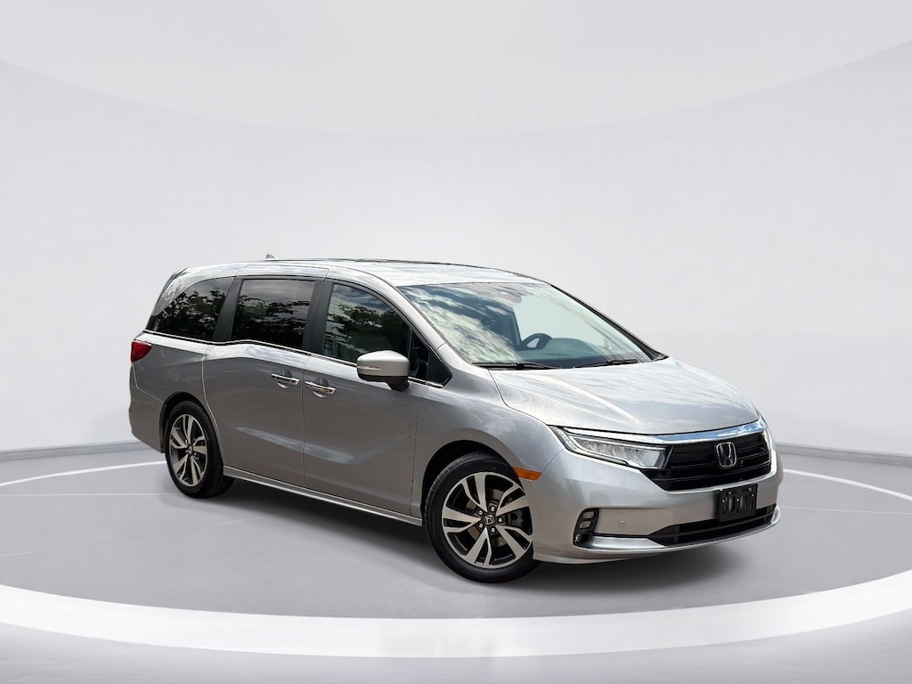 Certified 2023 Honda Odyssey Touring Minivan