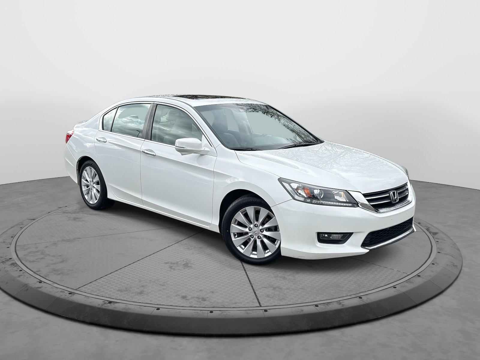 2015 Honda Accord EX-L photo 2