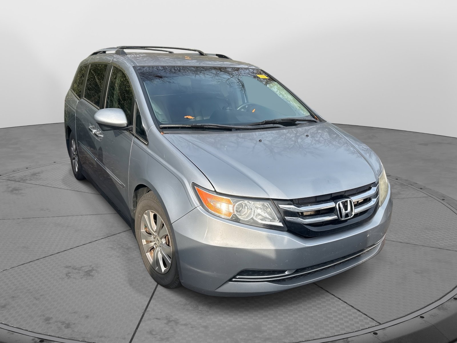 2016 Honda Odyssey SE photo 2