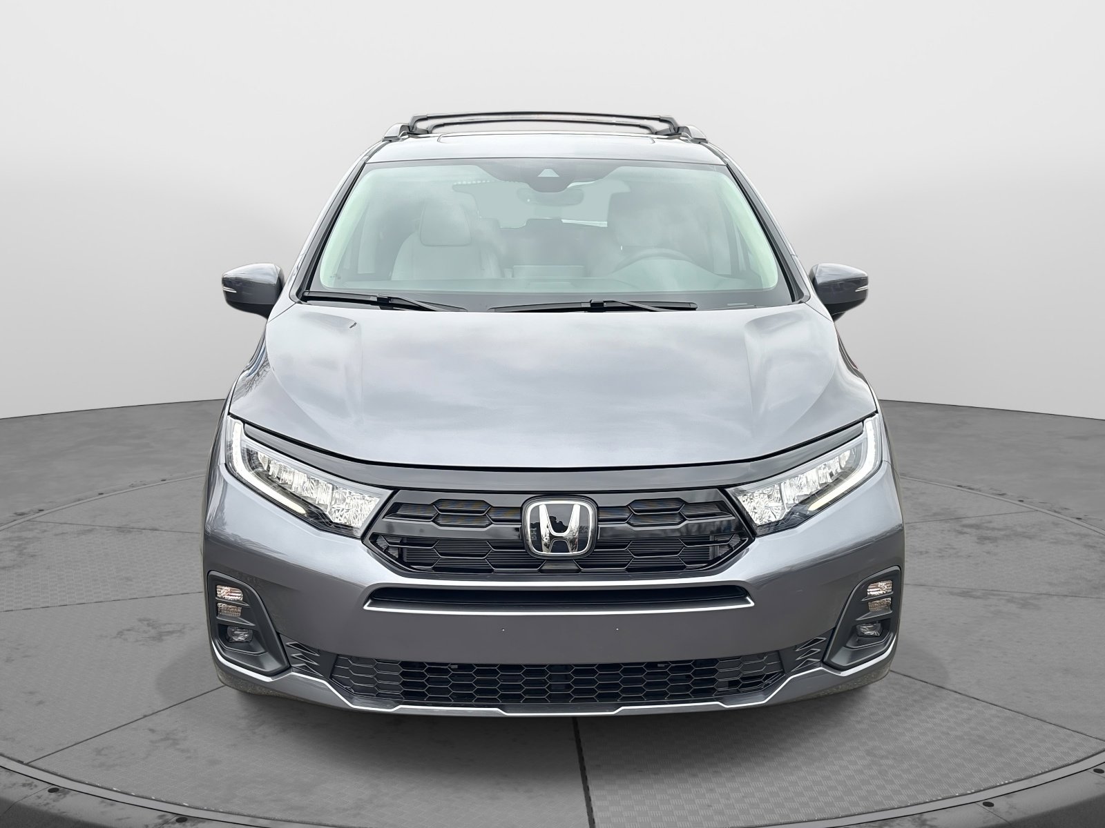2026 Honda Odyssey Touring photo 3