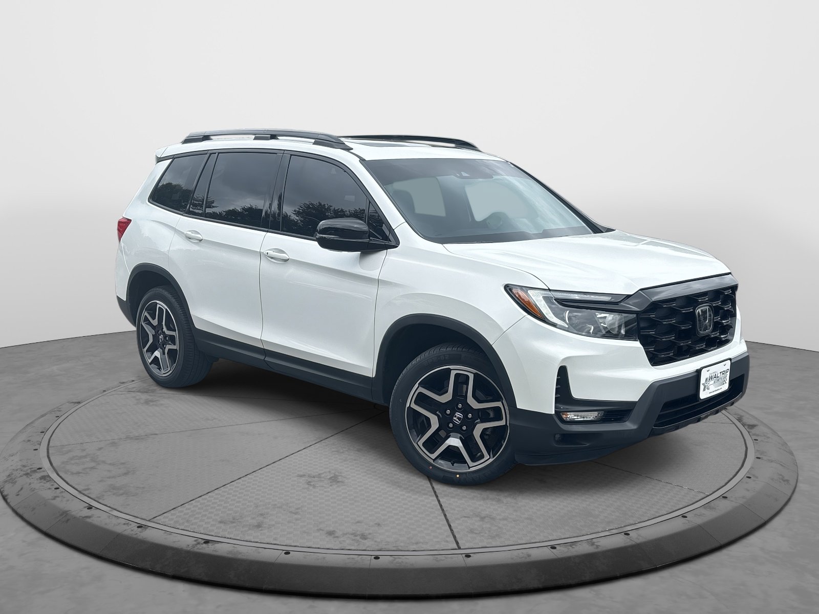 2022 Honda Passport Elite photo 2