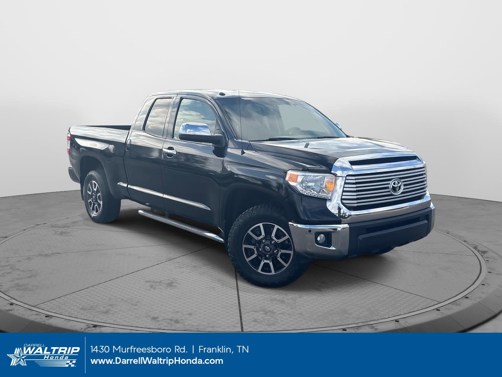 2017 Toyota Tundra Limited's photo