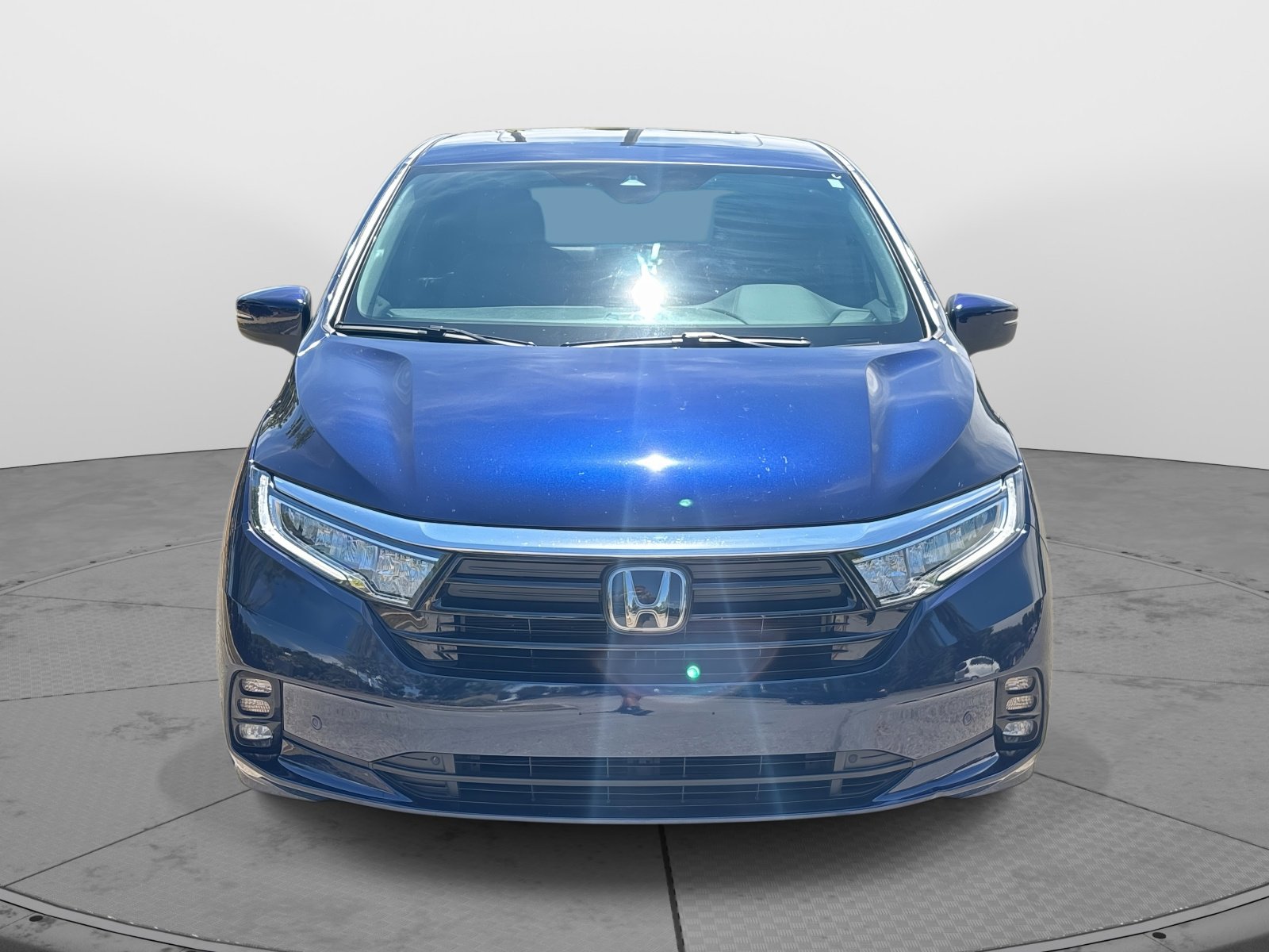 2024 Honda Odyssey Touring photo 2