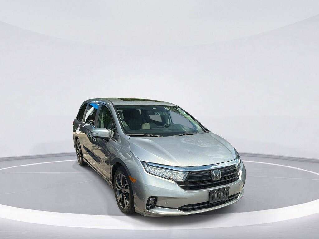 Certified 2023 Honda Odyssey Touring Minivan