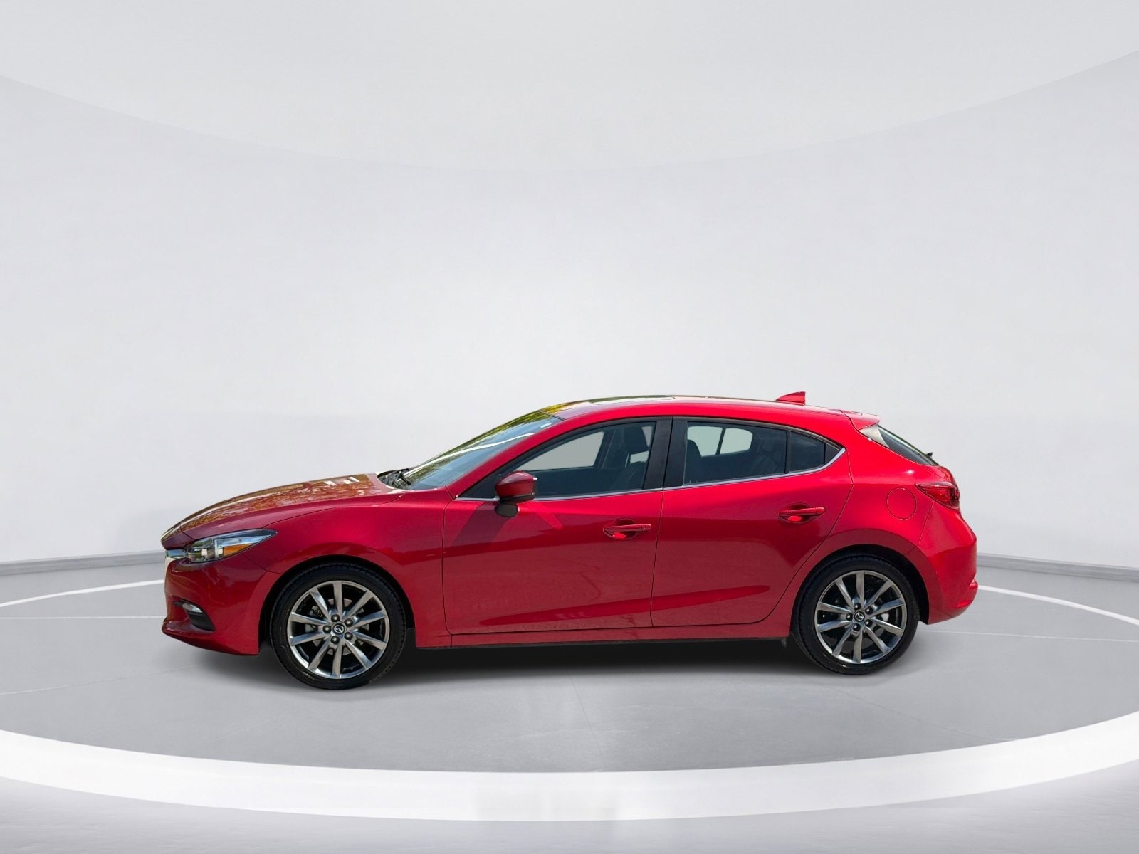 2018 Mazda Mazda3 5-Door Touring photo 5