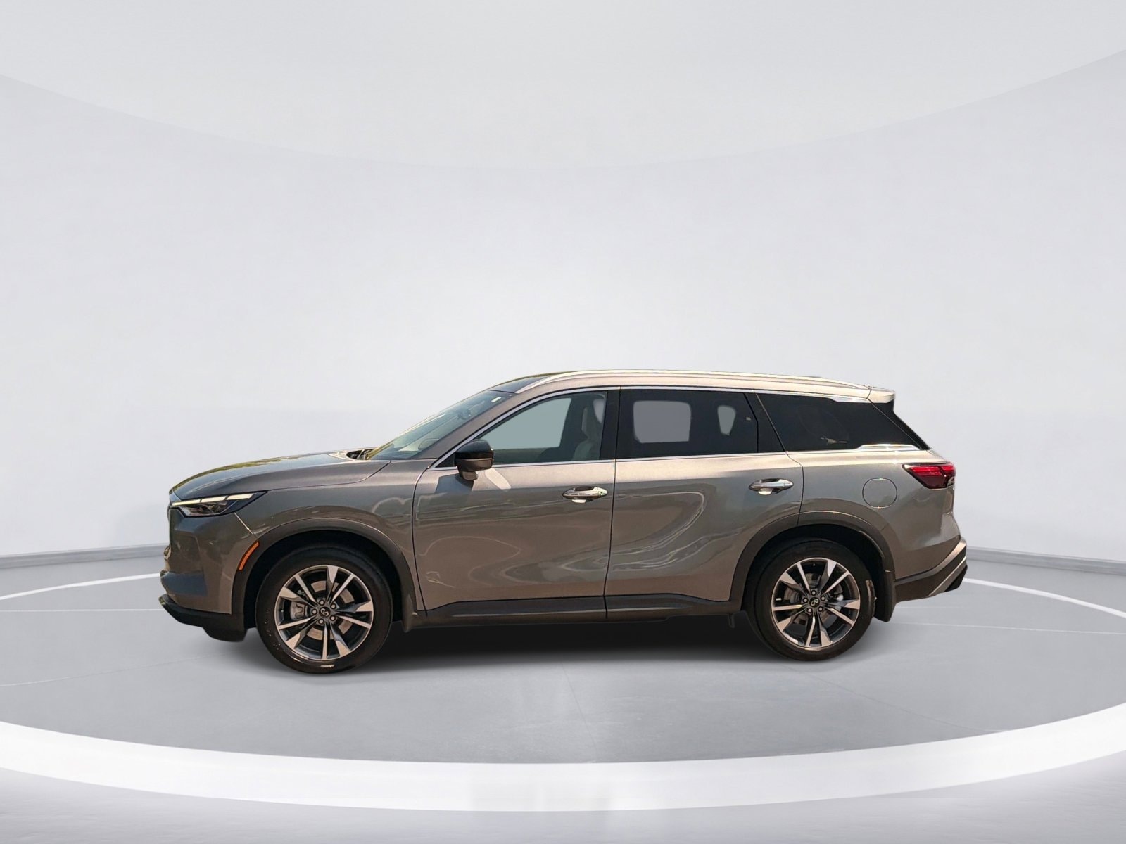 2023 INFINITI QX60 LUXE photo 5