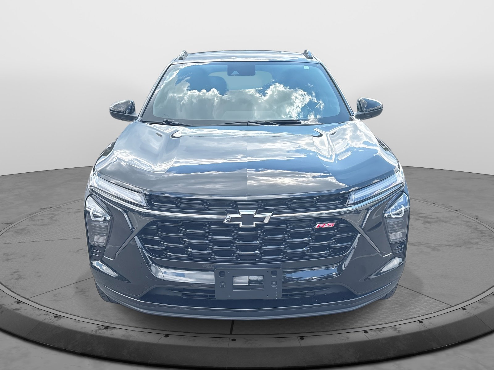 2024 Chevrolet Trax photo 2