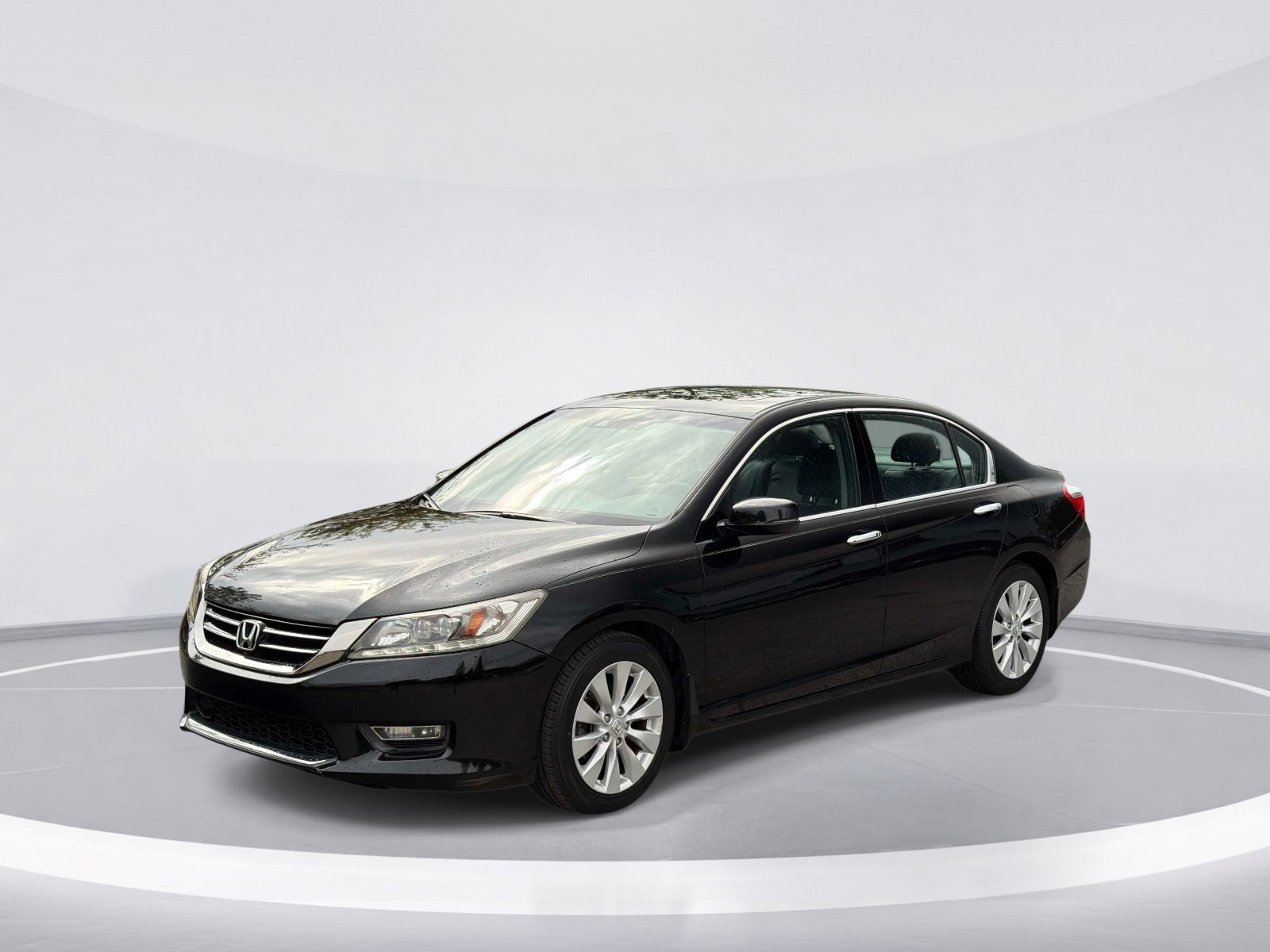 2013 Honda Accord Touring photo 4