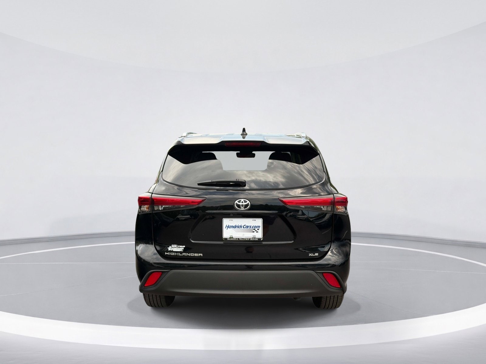 2021 Toyota Highlander XLE photo 6