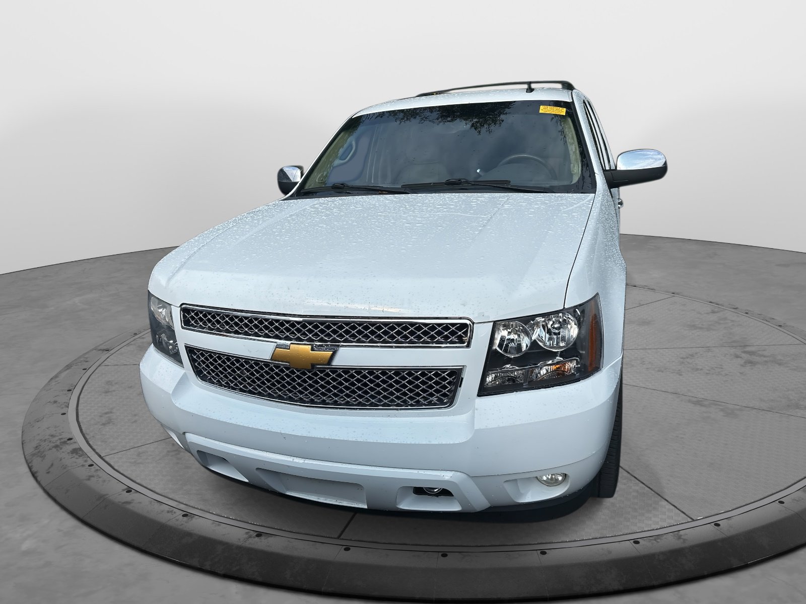 2012 Chevrolet Tahoe LTZ photo 2