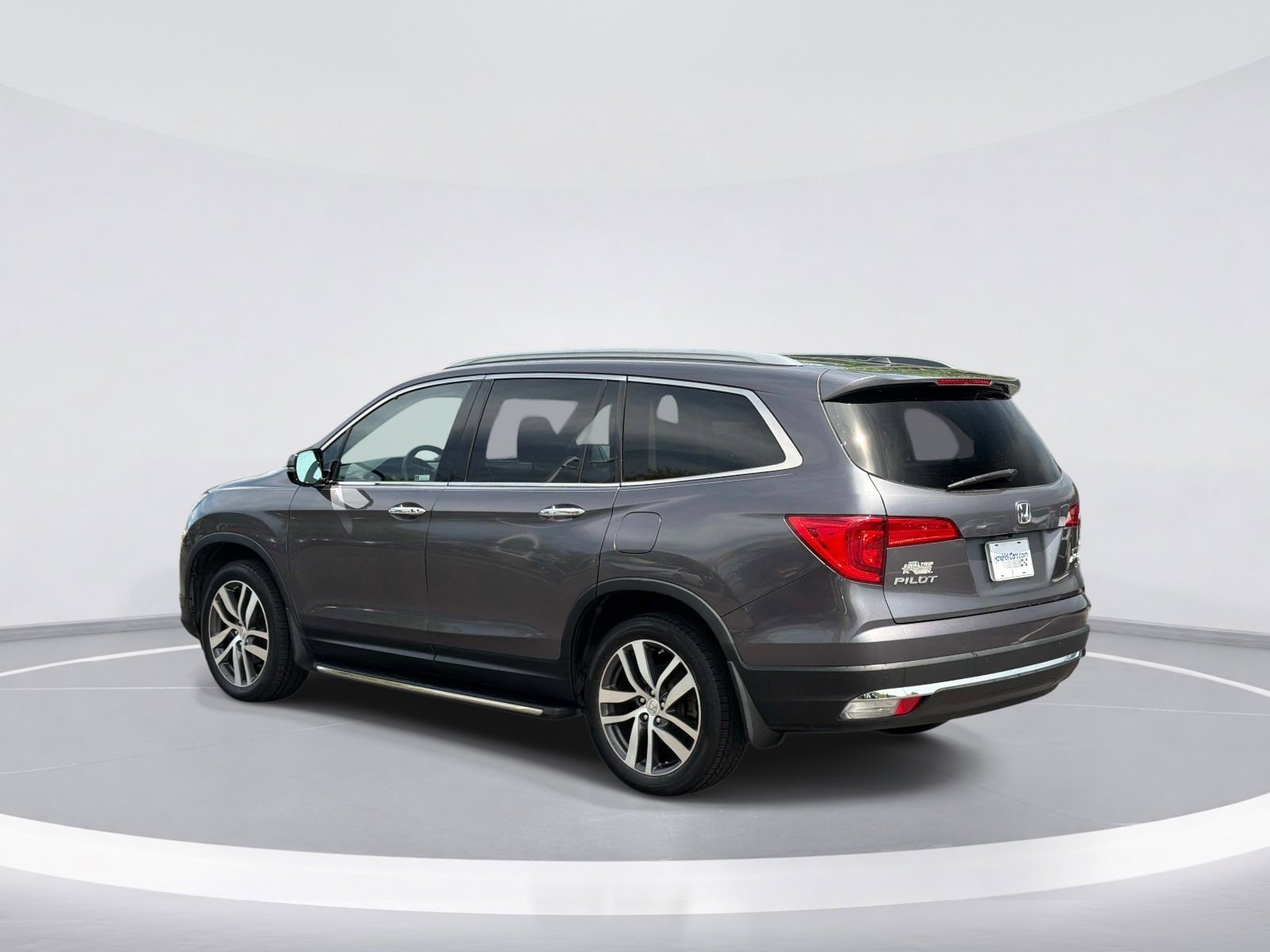 2018 Honda Pilot Touring photo 6