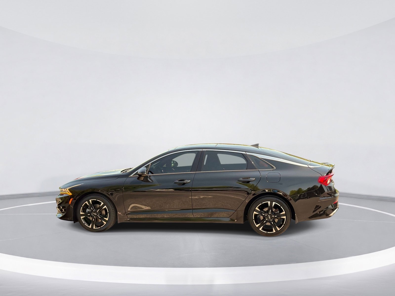 2023 Kia K5 GT-Line photo 5