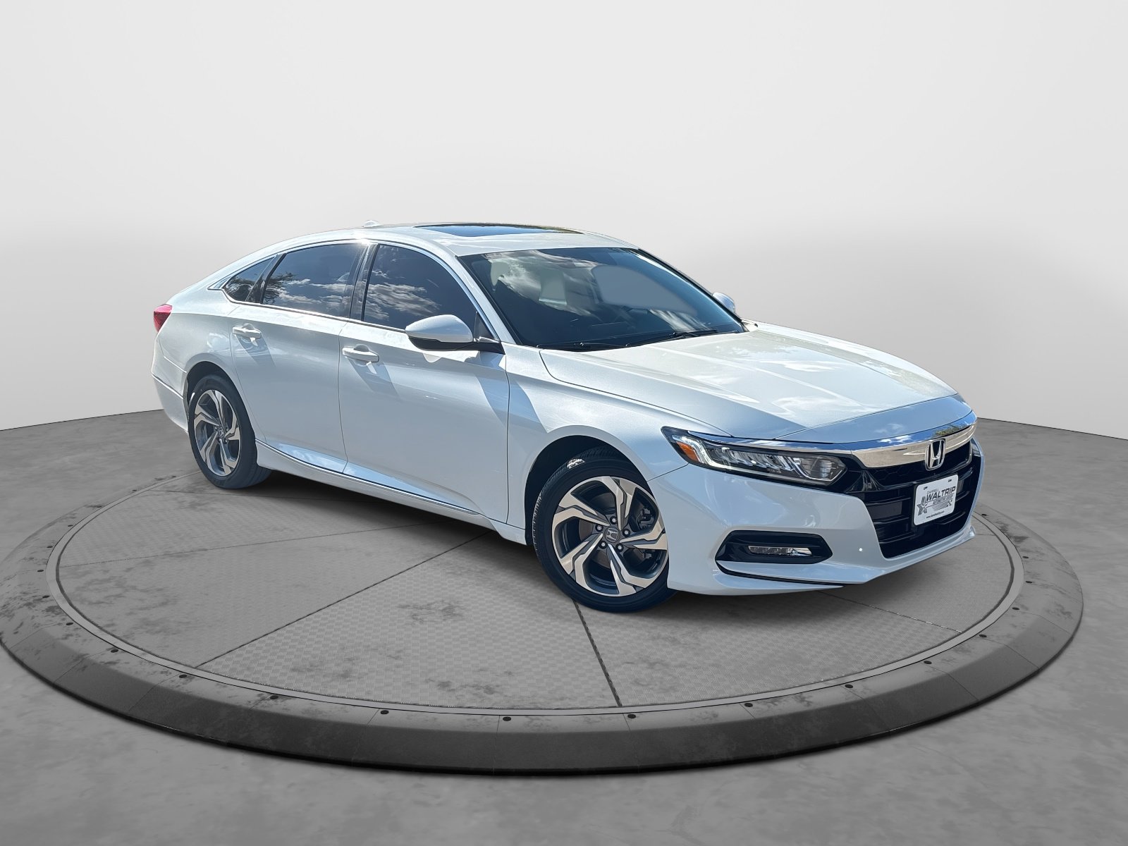 2020 Honda Accord EX-L photo 2