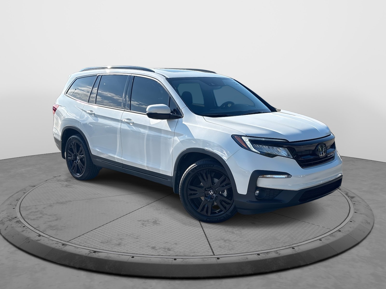 2022 Honda Pilot Black Edition photo 2