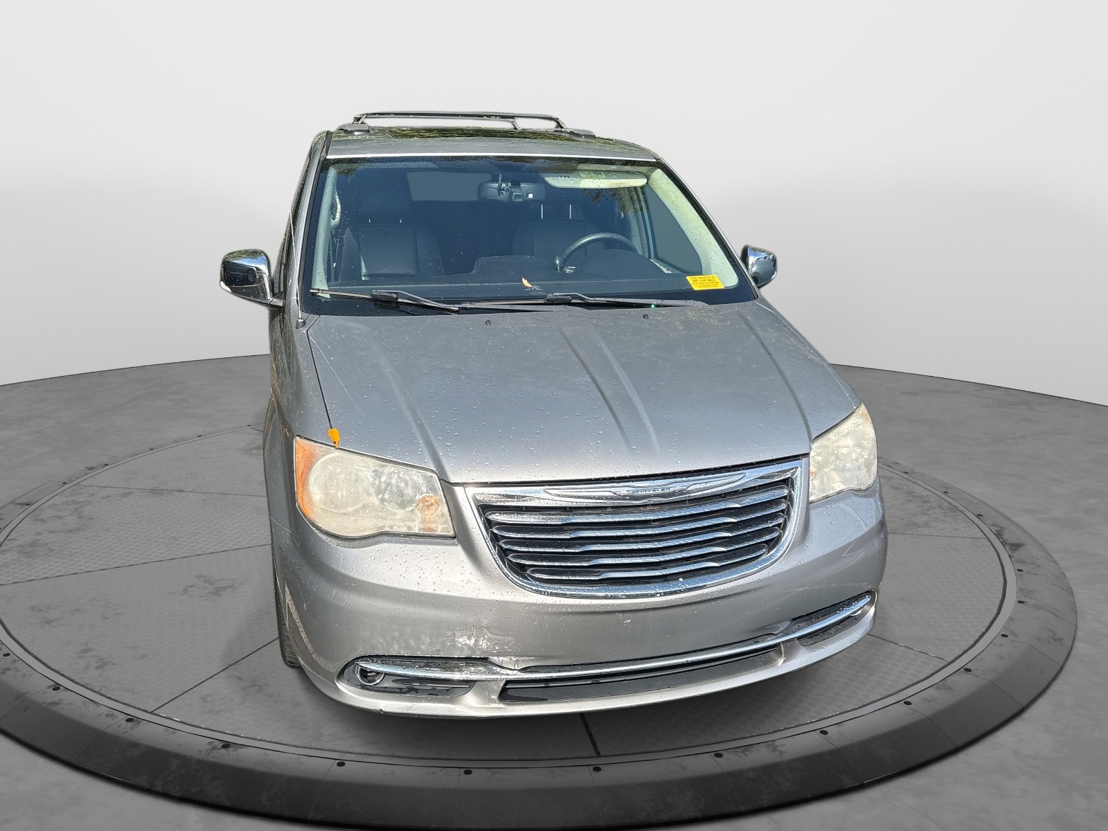 2013 Chrysler Town & Country photo 3