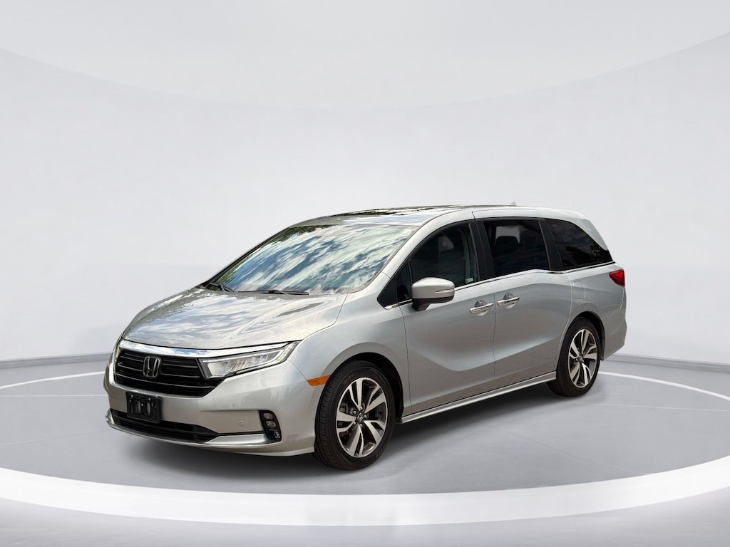 Certified 2023 Honda Odyssey Touring Minivan