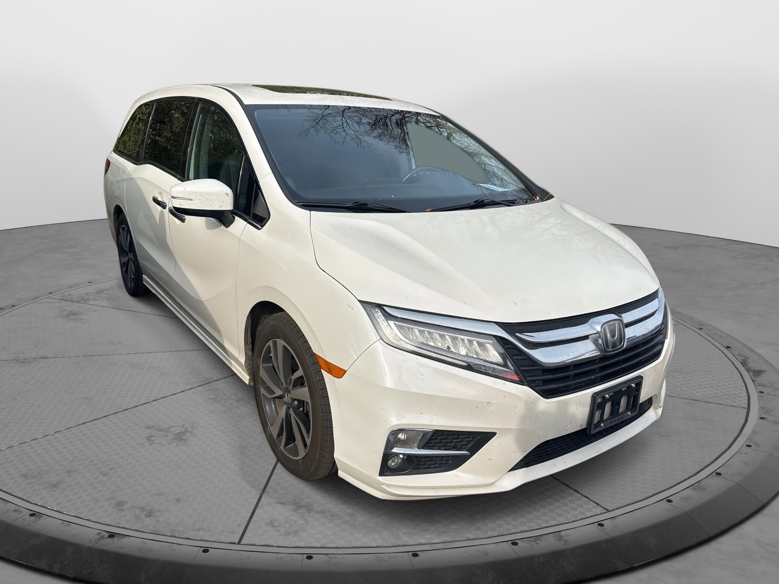 2018 Honda Odyssey Elite photo 2