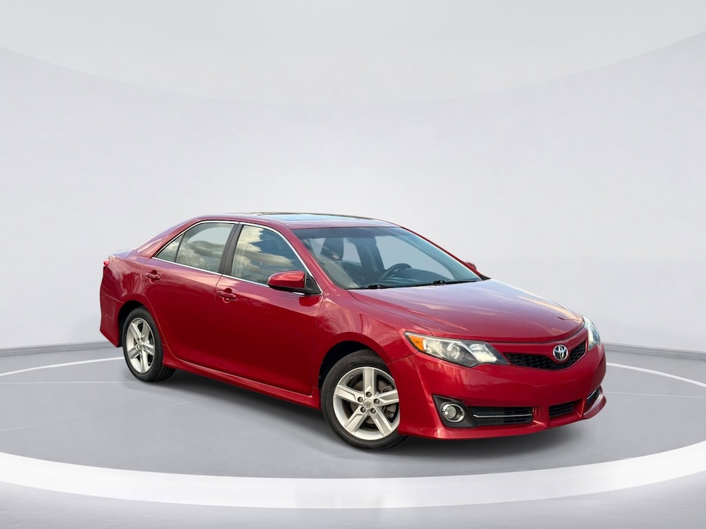 Used 2013 Toyota Camry SE Sedan