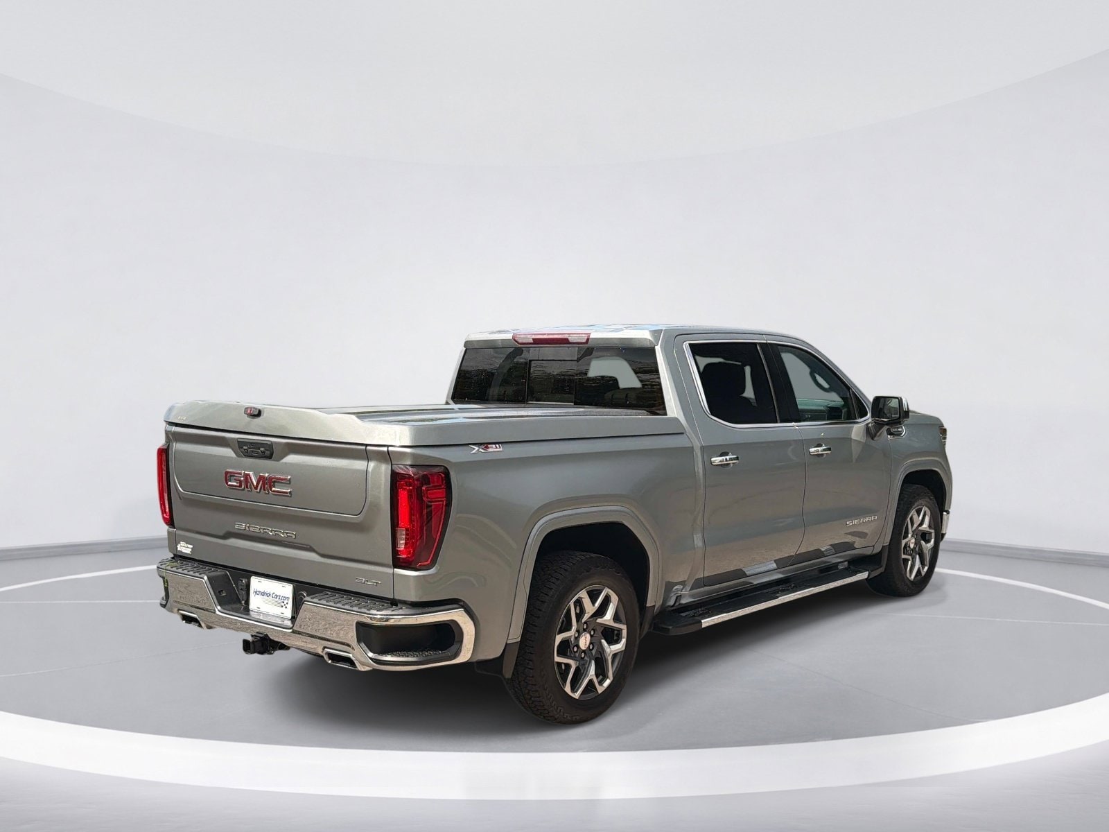 2023 GMC Sierra 1500 SLT photo 3