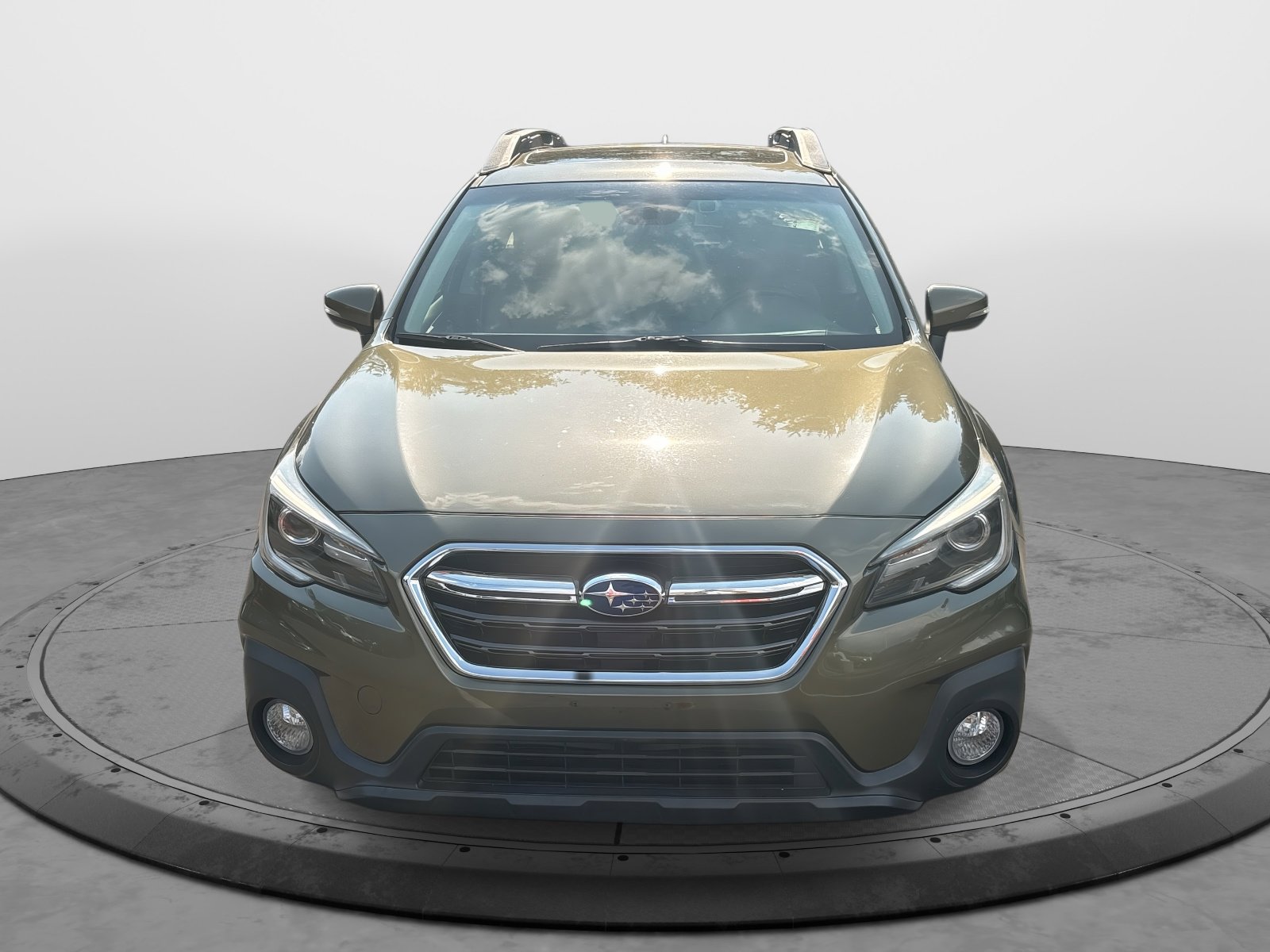 2019 Subaru Outback Limited photo 3