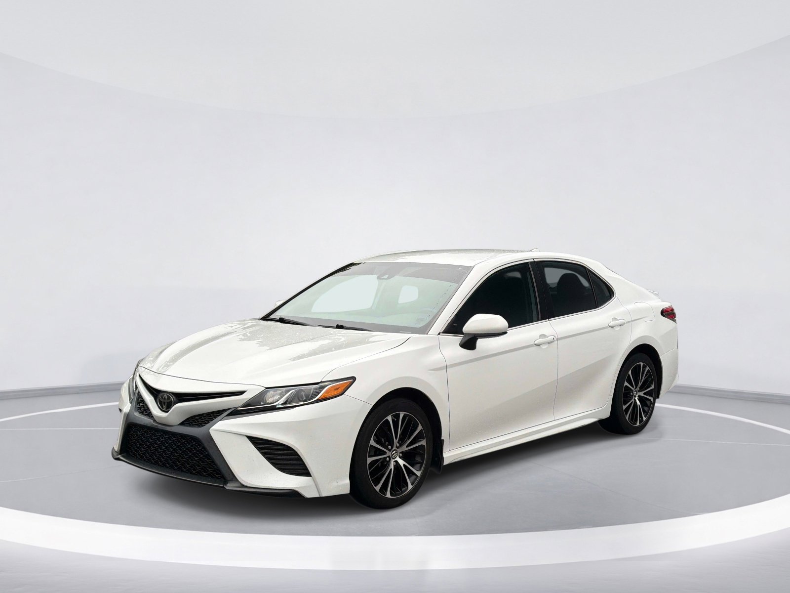 2019 Toyota Camry SE photo 4