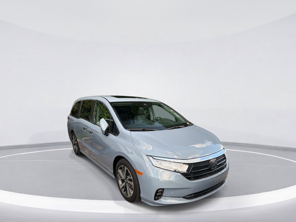Certified 2023 Honda Odyssey Touring Minivan