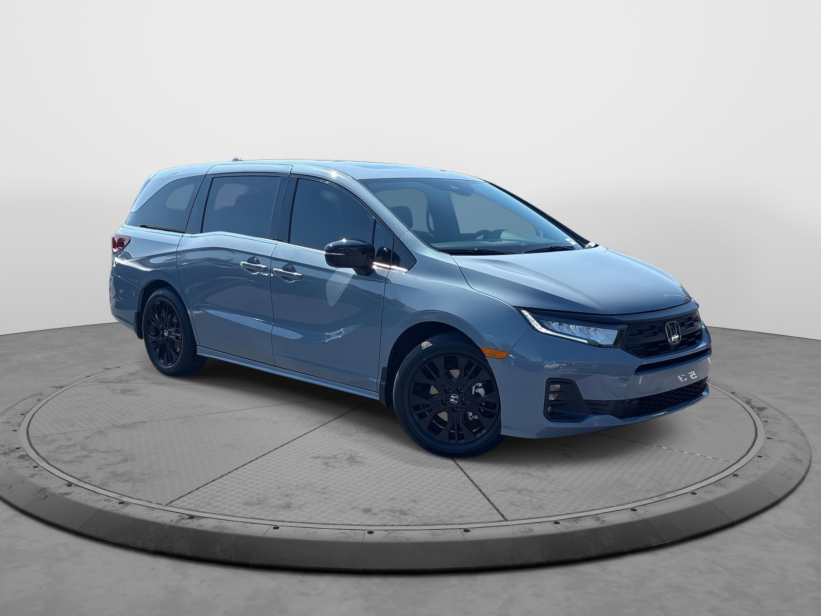 2026 Honda Odyssey photo 2