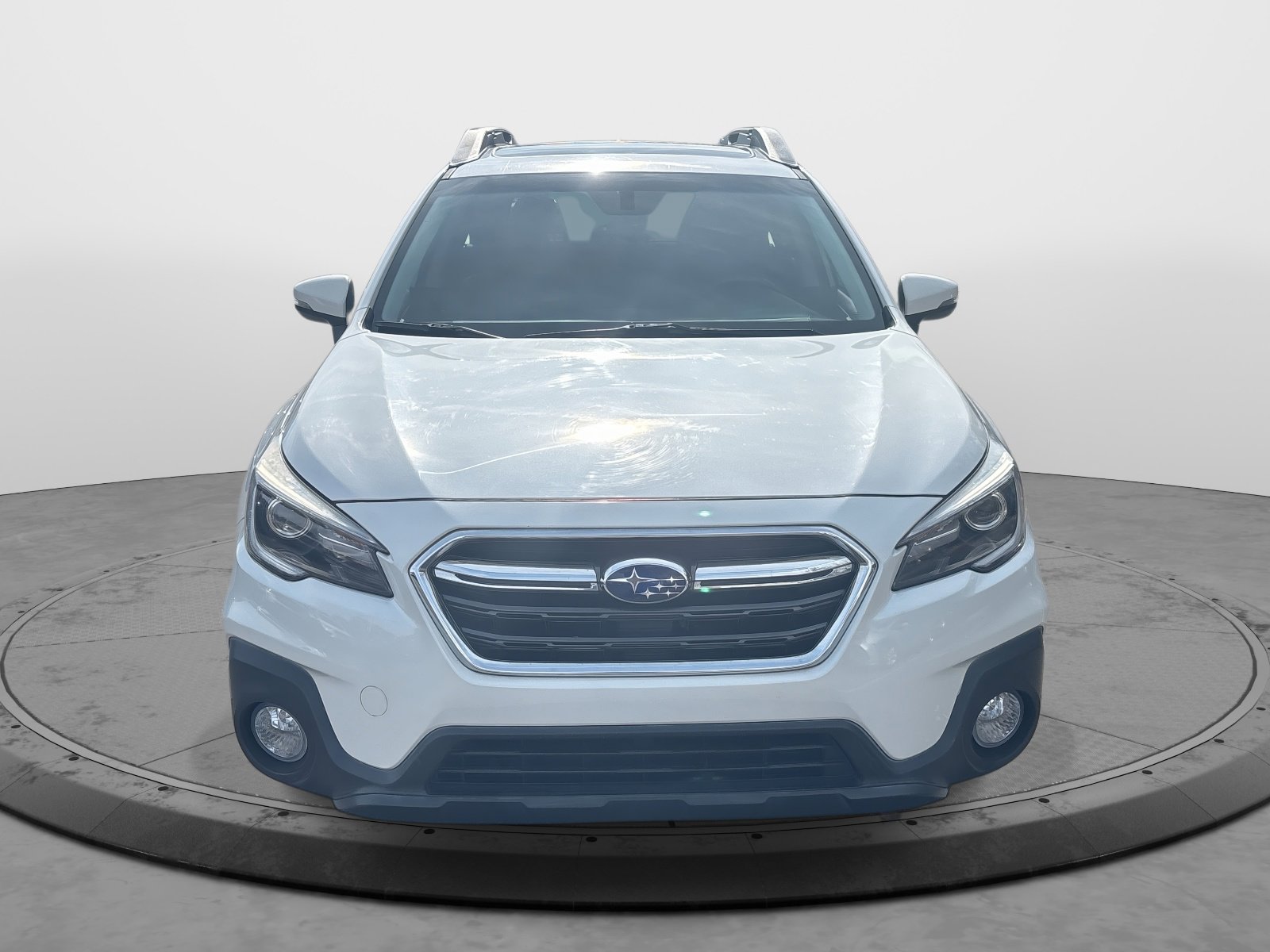 2019 Subaru Outback Limited photo 2