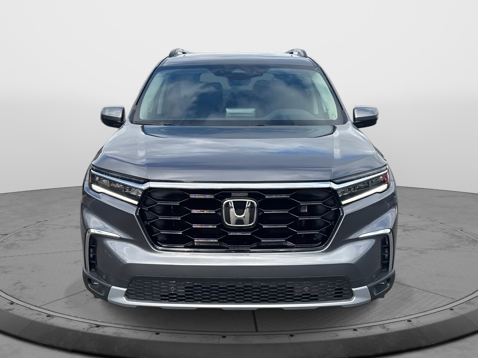 2025 Honda Pilot Touring photo 3