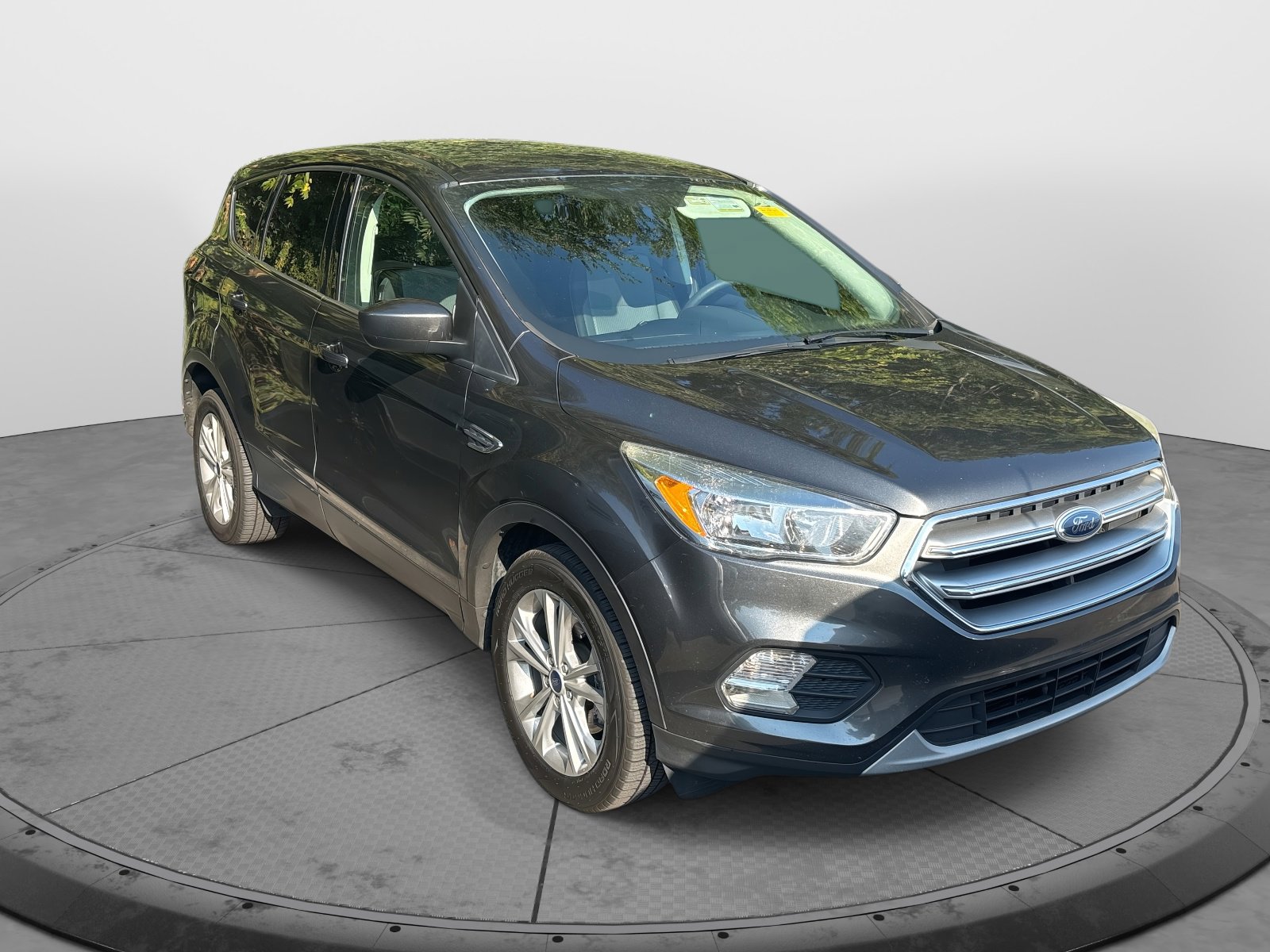 Used 2017 Ford Escape SE with VIN 1FMCU0GD6HUC43452 for sale in Franklin, TN